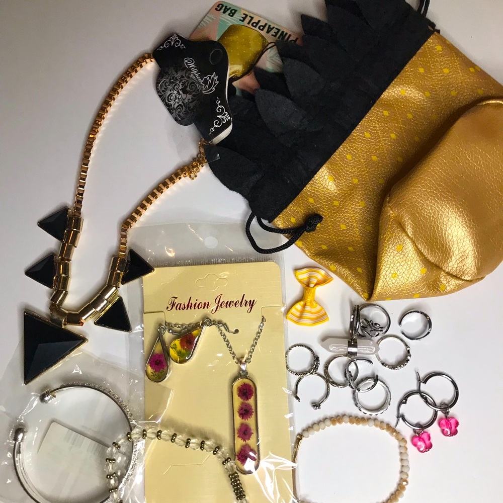💗3/$15 mystery lot pineapple bag earrings rings necklaces bracelets jewelry